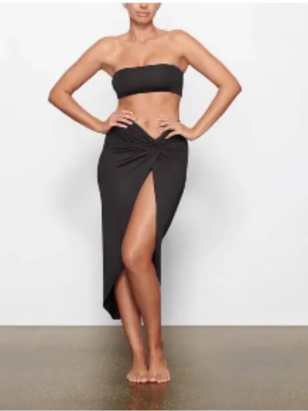 Skims XS set bandeau tube top matching XS Black Twist Front High-Slit Maxi Skirt - Picture 2 of 5